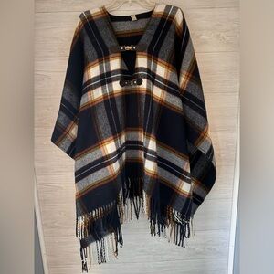 Women's C Est 1946 Plaid Knit Poncho